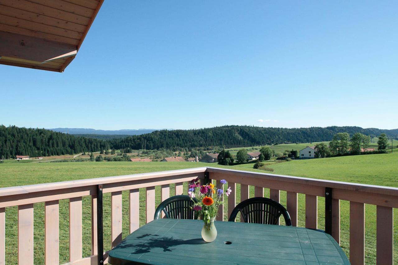 Chalets De Tremontagne 3 Etoiles Nanchez エクステリア 写真