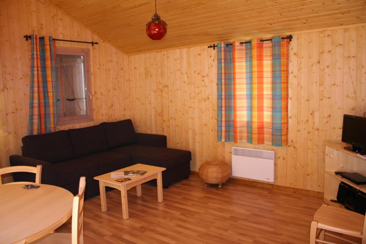 Chalets De Tremontagne 3 Etoiles Nanchez エクステリア 写真