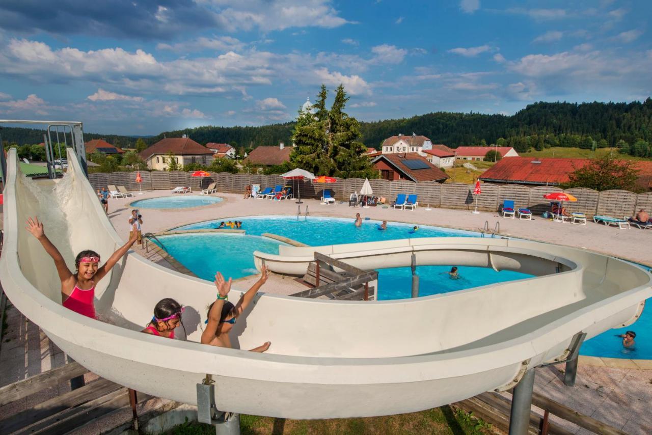 Chalets De Tremontagne 3 Etoiles Nanchez エクステリア 写真