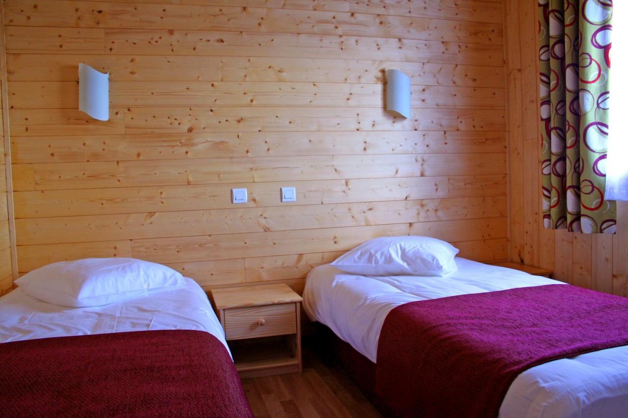 Chalets De Tremontagne 3 Etoiles Nanchez エクステリア 写真